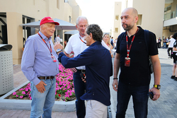 Niki Lauda, Mercedes; Dr Helmut Marko, Red Bull Motorsport; Alain Prost, jefe de Lotus F1