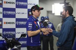 Jorge Lorenzo, Yamaha Factory Racing con los medios