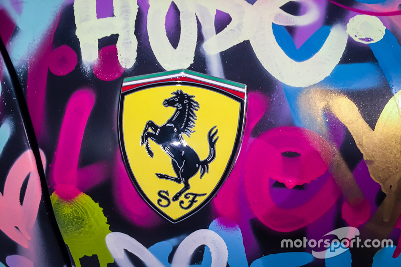 Ondanks de andere kleurstelling blijft het een Ferrari