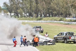 Das brennende Auto von Mauro Giallombardo
