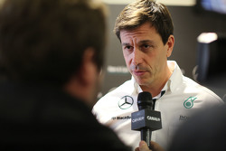 Тото Вольф, Mercedes AMG F1 со СМИ