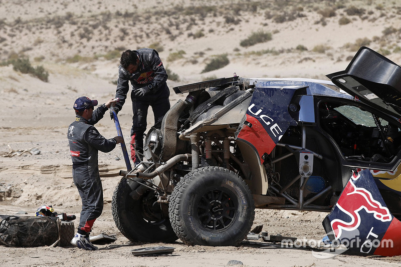 4. #314 Peugeot: Sèbastien Loeb, Daniel Elena después de su accidente