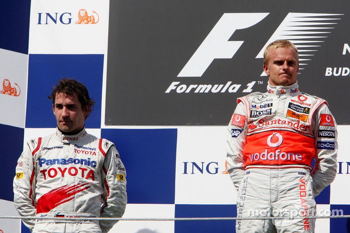 Podio: ganador de la carrera Heikki Kovalainen, segundo lugar Timo Glock