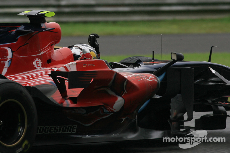 Ganador de la carrera Sebastian Vettel celebra