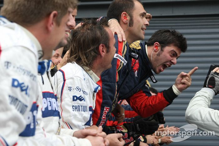 Scuderia Toro Rosso celebra la victoria de Vettel