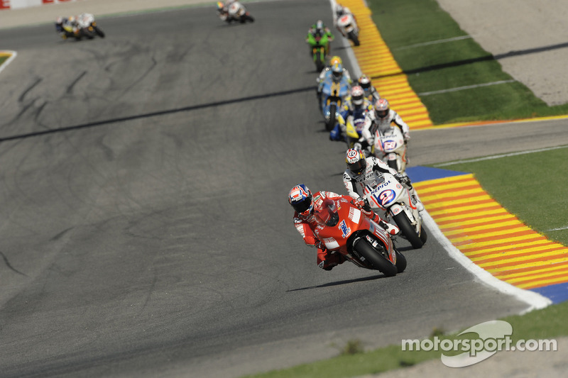 Casey Stoner líder