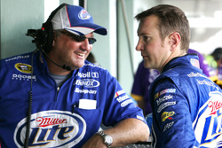 Kurt Busch talks with crew chief Pat Tryson