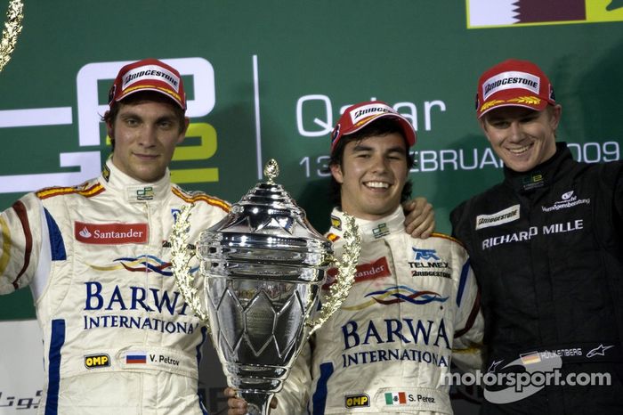 Podio: ganador Sergio Pérez, segundo Vitaly Petrov, tercero Nico Hulkenberg