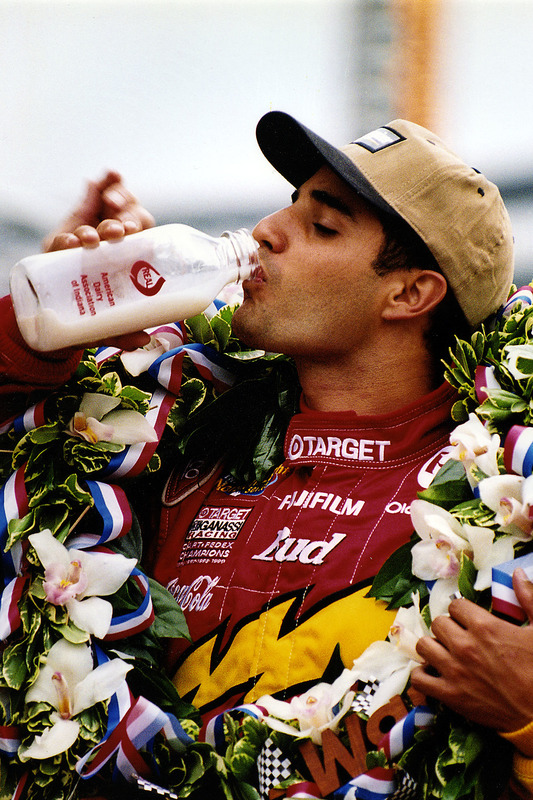 2000: Juan Pablo Montoya trinkt Milch