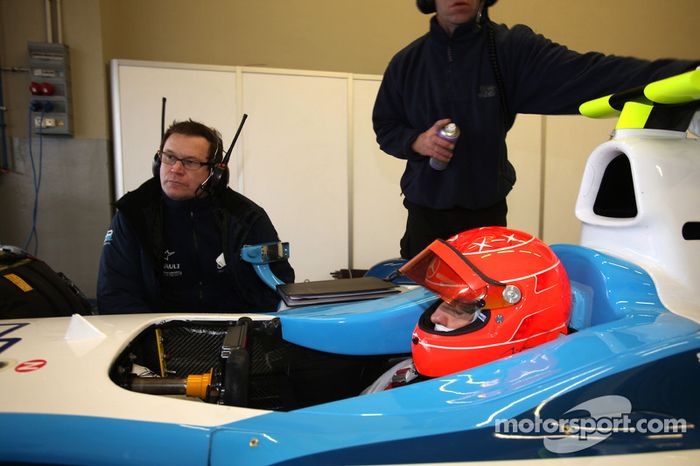 Michael Schumacher prueba un coche de GP2