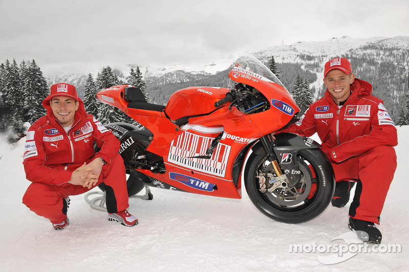 Nicky Hayden and Casey Stoner present the new Ducati Desmosedici GP10