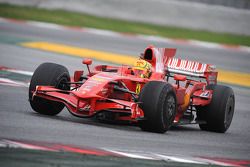 Valentino Rossi teste la Ferrari F2008