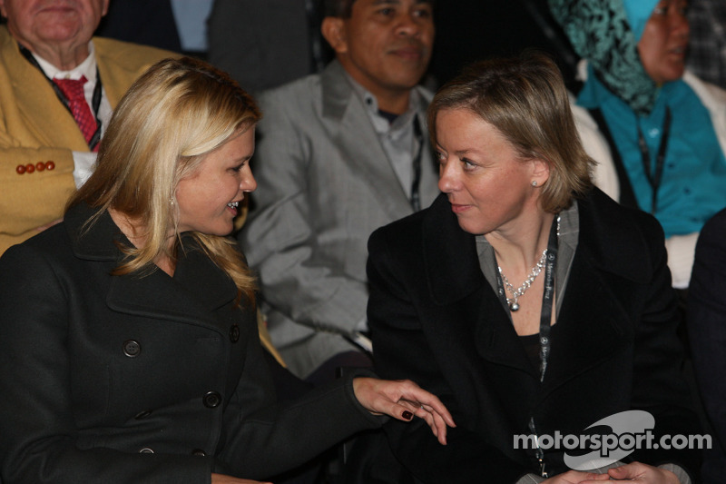 Corina Schumacher ve Sabine Kehm