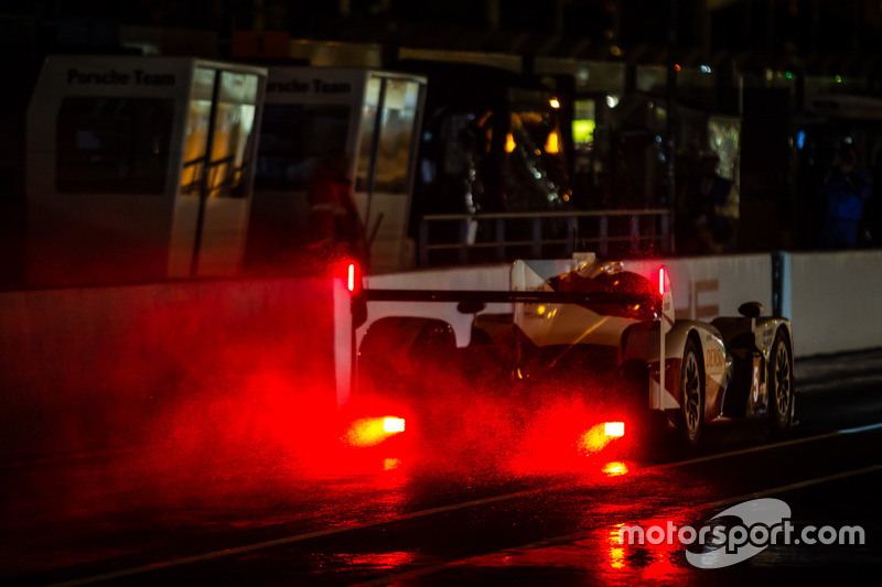 #5 Toyota Racing Toyota TS050 Hybrid: Anthony Davidson, Sébastien Buemi, Kazuki Nakajima