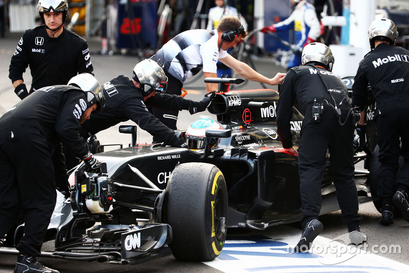 Alonso teve quatro abandonos e terminou o campeonato em 10º lugar. Button foi 15º, tendo abandonado seis vezes; já Stoffel Vandoorne, que fez uma prova, marcou um ponto.